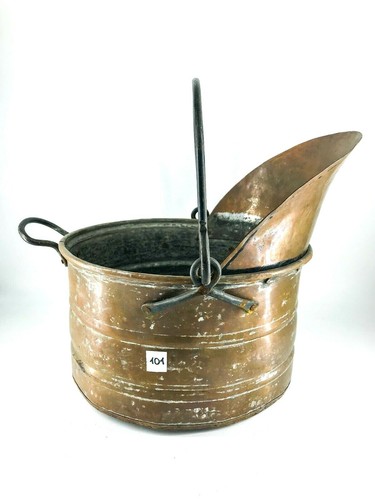 Portacarbone antico per - , stufa